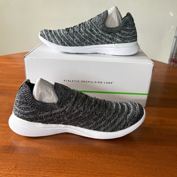 APL Techloom Wave, Metallic Black/White/Melange, Size 12, NWB